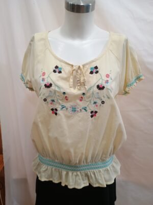 🌼 Blusa bordada estilo boho – Talla 40