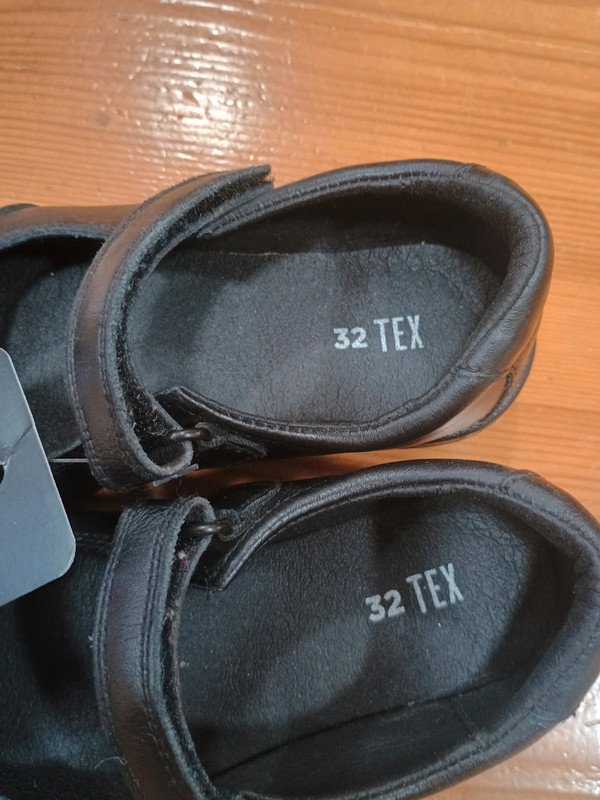 Merceditas escolares negras piel – talla 32 TEX – hechas en España