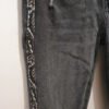 159d9eca-b4ae-4464-8d29-5227d5eae9f4.jpeg "Zara" "T38" vaqueros gris oscuro con roto y lateral snake – 5 euros