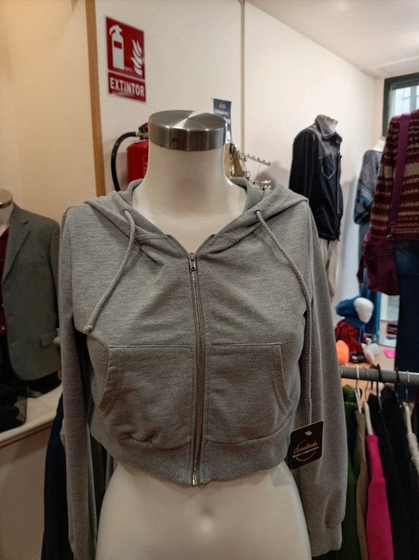 Sudadera corta con capucha gris y cremallera – Shein XS