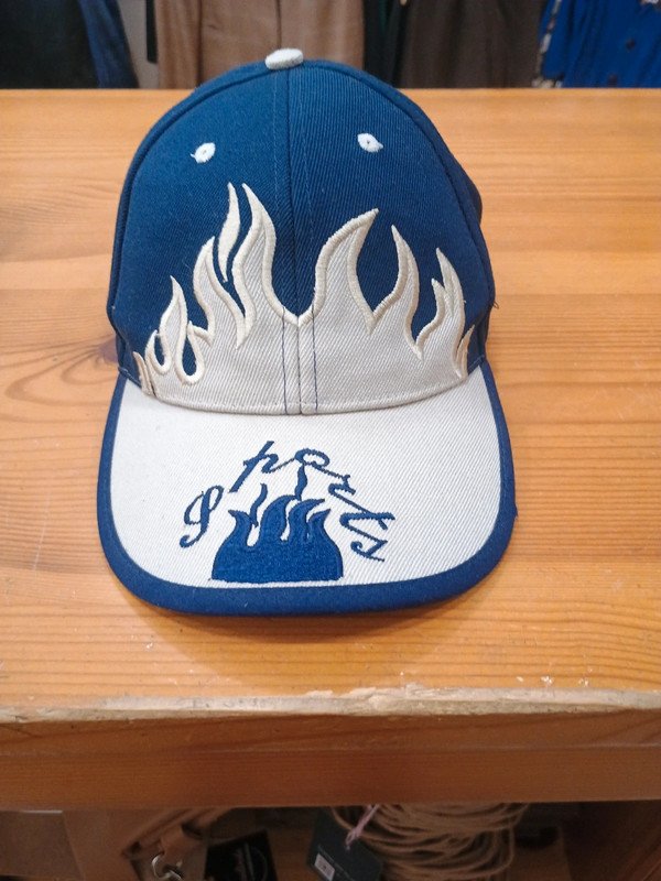 👇 🧢 Gorra vintage estilo Y2K con llamas 🔥 azul y beige