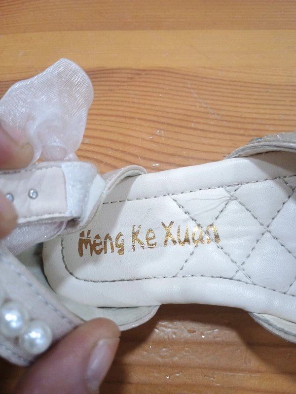 Zapatos niña Meng Ke Xuan brillo y perlas – talla 24 – cerem