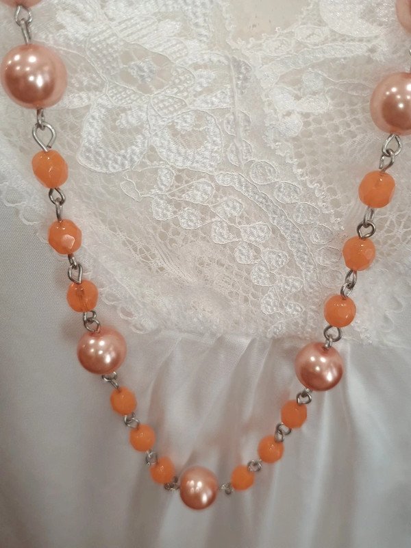 Collar largo perlas rosa y cuentas coral estilo elegante vintage