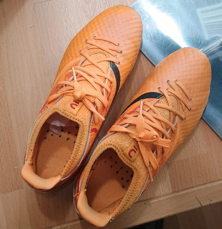🟠 Botas de fútbol Kipsta Viralto STC – Talla 40 – Muy ligeras