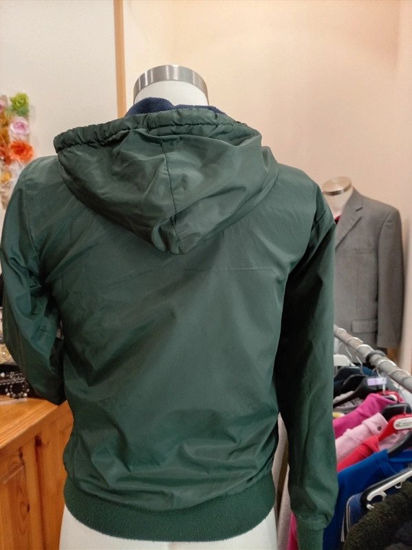 Chaqueta Nukutavate reversible niño/a 2 en 1 – Verde / Polar azul – Talla 12 (152 cm)