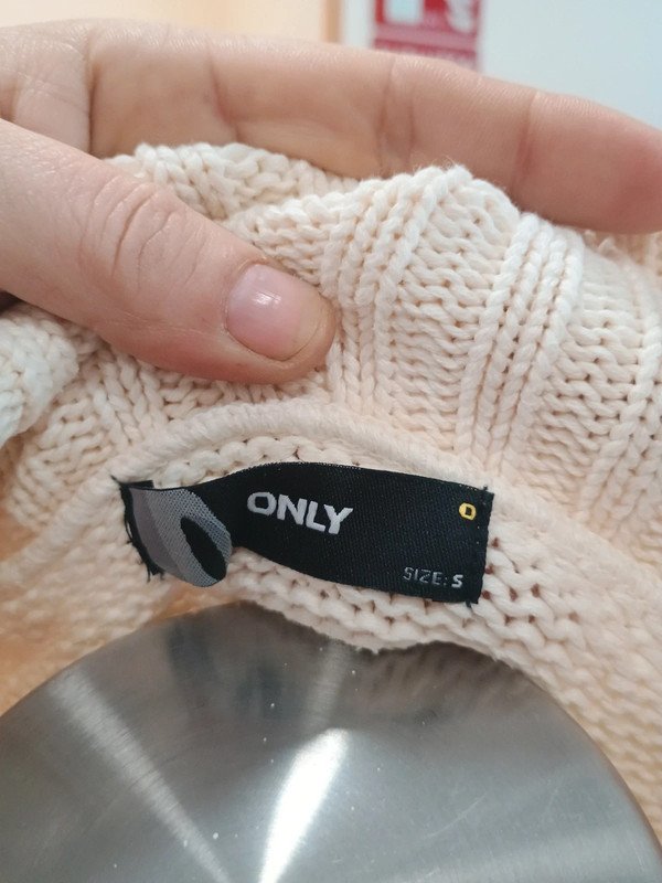 Jersey blanco cuello vuelto Only S