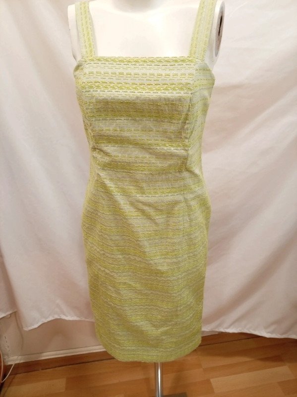 Vestido verde claro talla 44 Khalma fluido verano