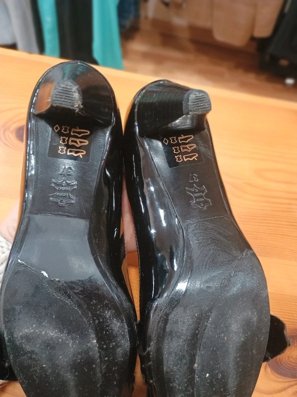 Zapatos de tacón negros elegantes Luciano Barachini – talla 37