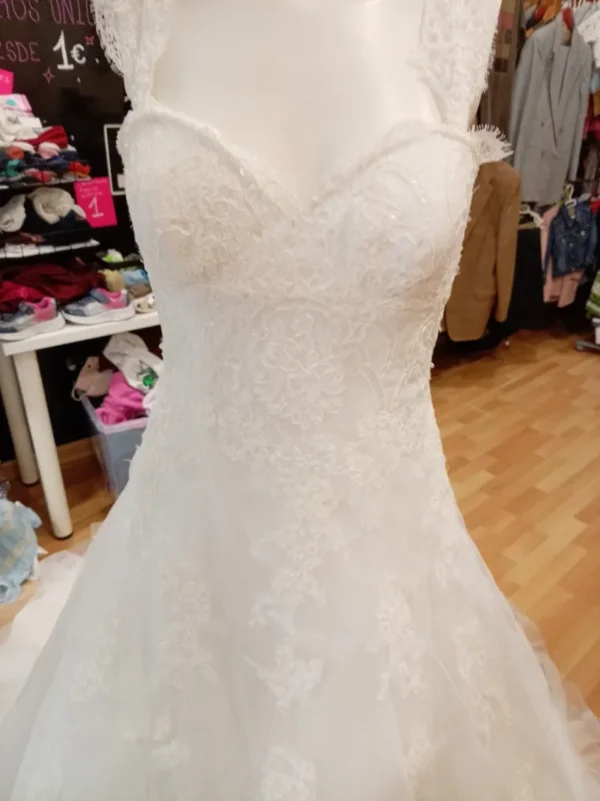 742b6f52-de27-48d7-9a36-67073d5be4d0.jpg Vestido de Novia Almanovia Talla 44