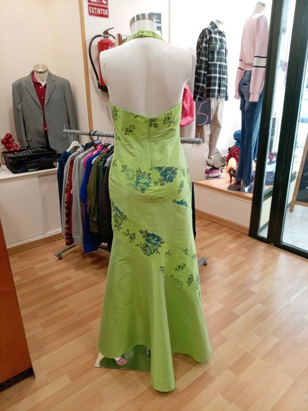 82a611ca-d238-4aed-b840-ef408b6843c8.jpeg Vestido largo y chaquetilla Bambola talla 42– Elegante y favorecedor
