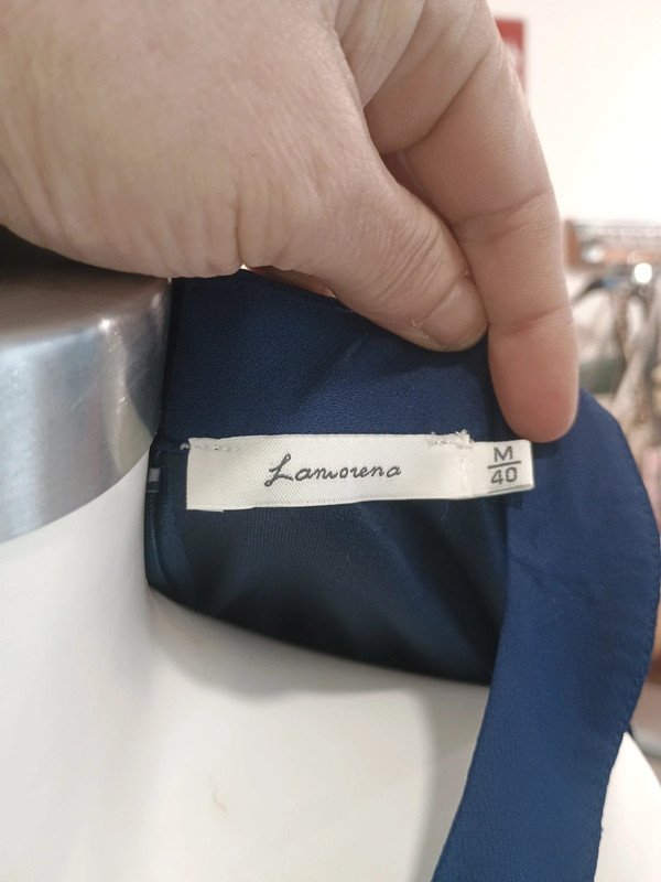 Vestido azul elegante Lamorena – talla M 40 – detalle de pedrería