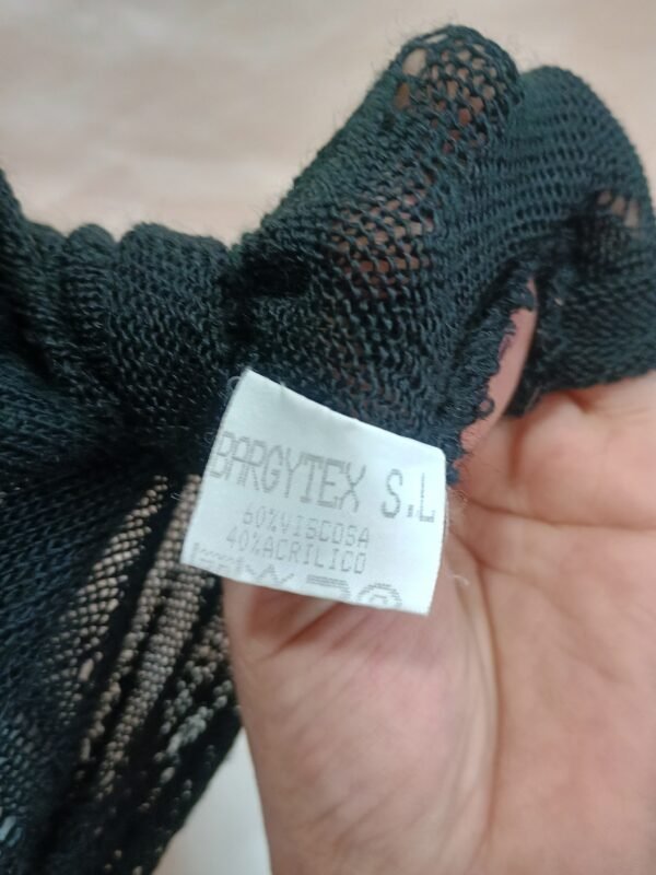 Top de Punto Negro Calado Talla S – Estilo Casual