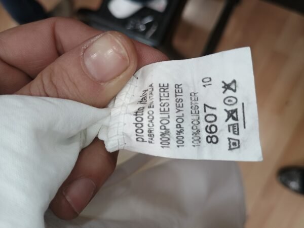 Blusa Coral con Botones Talla M – Estilo Elegante