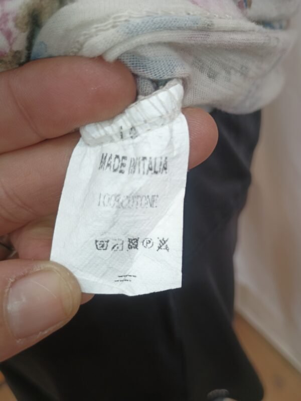 Remera Floral de Mujer Talla M– Estilo Romántico