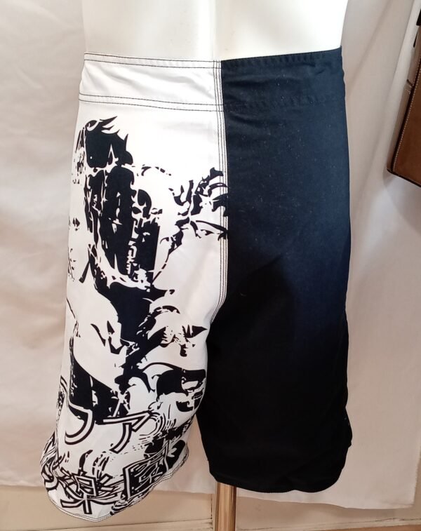 bermuda bañador surfero blanco negro estampado talla L