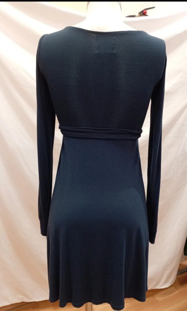 Vestido negro Bershka  Talla M– Elegancia y comodidad