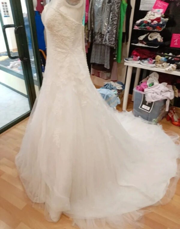 a6667960-c540-4138-a341-4c33124657db.jpeg Vestido de novia Almanovia talla 44