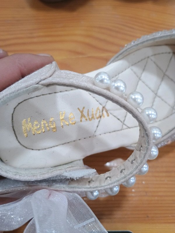 Zapatos niña Meng Ke Xuan brillo y perlas – talla 24 – cerem