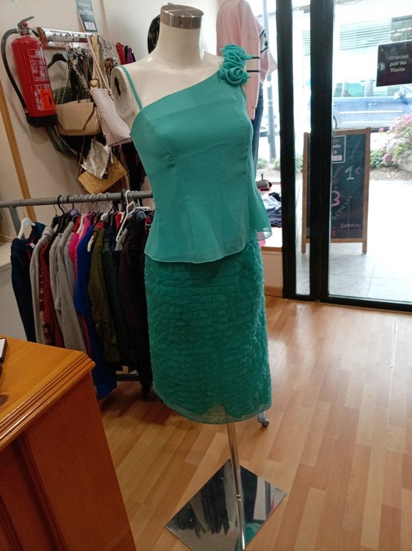 b578e394-c4e0-42a3-a8ed-eb3a07dbafb7.jpeg Conjunto Tribel azul turquesa – Talla 40 – Ideal evento