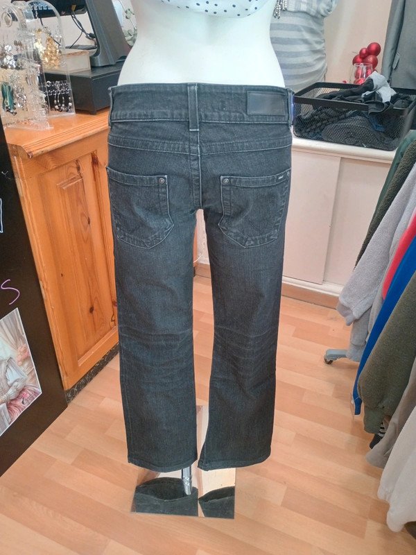 Jeans negros ONLY – Talla 38 – Corte recto