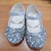 bd86ee13-30f2-4167-9868-79e8bb4cbac1.jpeg Zapatos niña plateados con brillo – talla 24 – ceremonia / fiesta