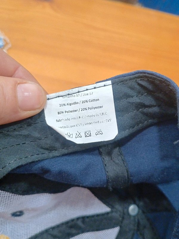 Gorra Real Madrid azul marino – Bordado oficial