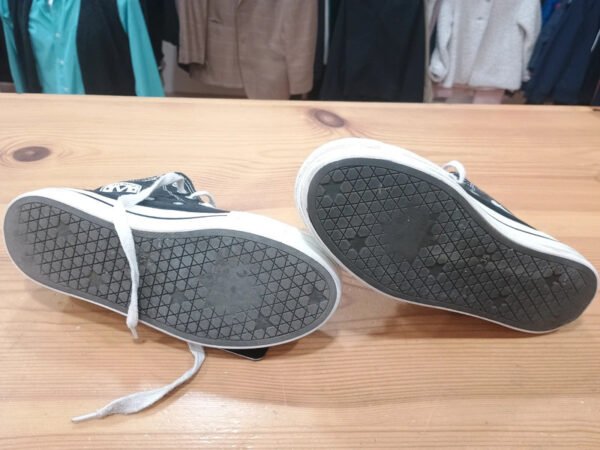 Zapatillas altas Victoria negras tipo Converse – talla 35