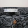 c41b6ff7-f6f7-4ed7-9573-9d7fe77a7e76.jpeg "Zara" "T38" vaqueros gris oscuro con roto y lateral snake – 5 euros