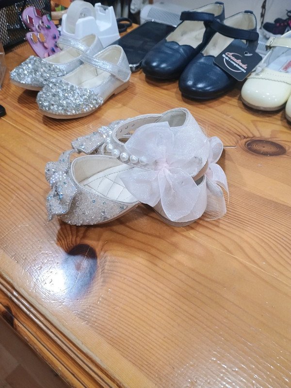 Zapatos niña Meng Ke Xuan brillo y perlas – talla 24 – cerem