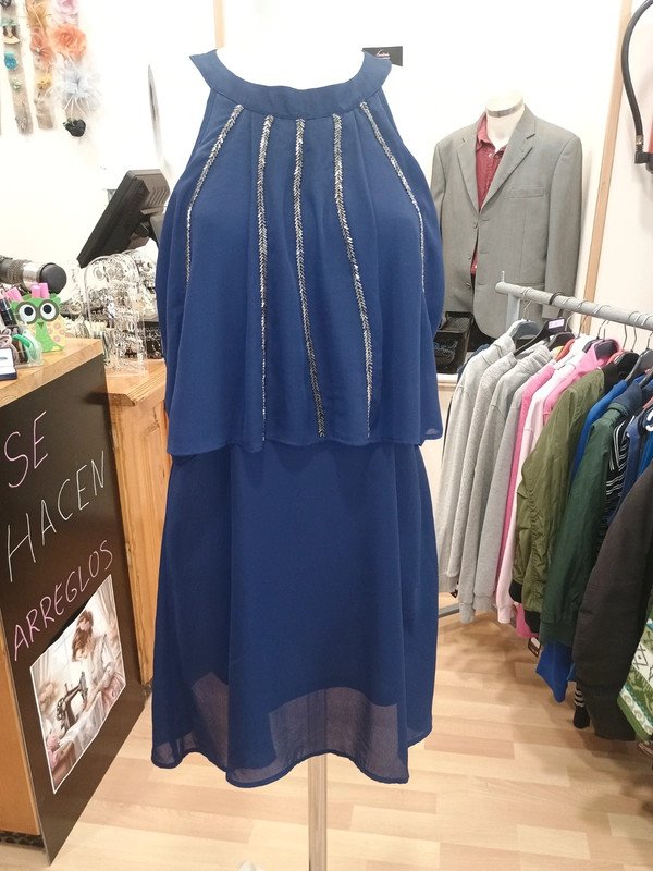 Vestido azul elegante Lamorena – talla M 40 – detalle de pedrería