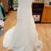 d9fe8766-cdb6-427f-8a01-f0819a8968ea.jpeg Vestido de novia sirena LA Sposa encaje y pedrería – talla 46 – impecable