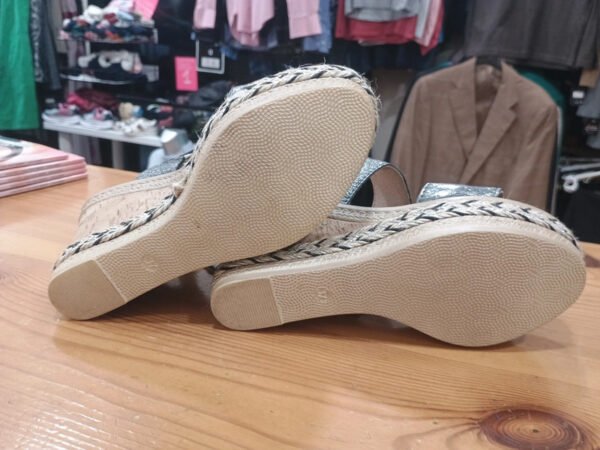 Sandalias cuña plateadas Parronet – talla 37