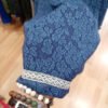 ee9082bc-d8df-4ee7-8cc4-ff463872865e.jpeg Vestido azul marino efecto encaje – corte evasé – marca Poète