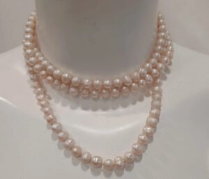 Collar largo de perlas (estilo naturales) estilo clásico elegante