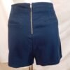 Short azul marino Bershka talla 42 – estilo elegante