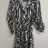 vestido camisero estampado cebra blanco negro con cinturón tejido ligero talla m/l buen estado