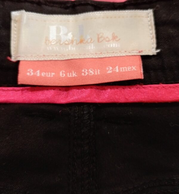 file_00000000674c71f48ca873d11417c30a Short negro Bershka talla 34 XS denim verano
