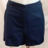 Short azul marino Bershka talla 42 – estilo elegante