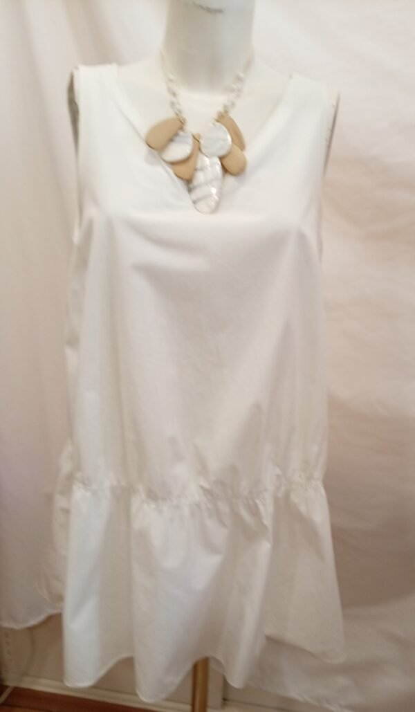 file_000000003e3c7246a2f720f43b594a85 Vestido pantalón corto blanco Zara + collar | Talla L | Verano elegante
