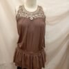 file_000000004f047246ad06f7bdeccdd6ef Top romántico color taupe con detalles bordados y pedrería 42