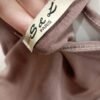 file_000000006b8c71f4aaf5b78067ee7c49 Top romántico color taupe con detalles bordados y pedrería 42