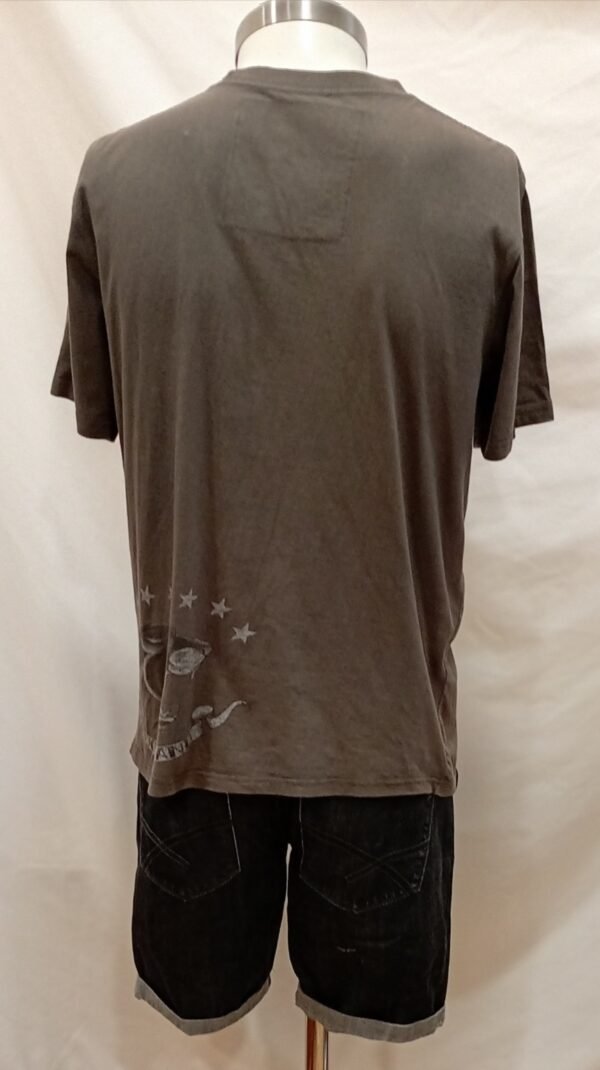 file_000000009a24720a9ea34f0c388d5a2b Outfit casual urbano con camiseta estampada + bermuda vaquera L