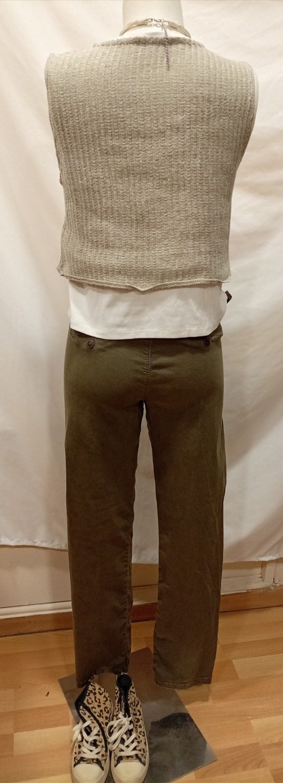 Outfit casual mujer beige y kaki Zara Bershka talla M 44